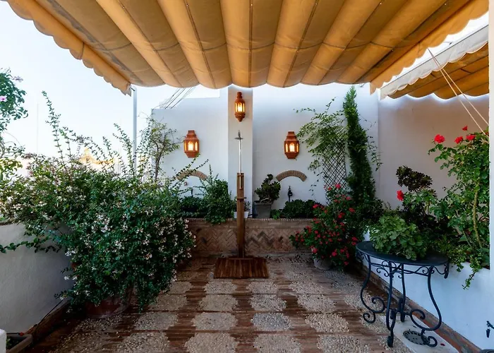Atico Con Encanto En Sierpes Appartamento Siviglia