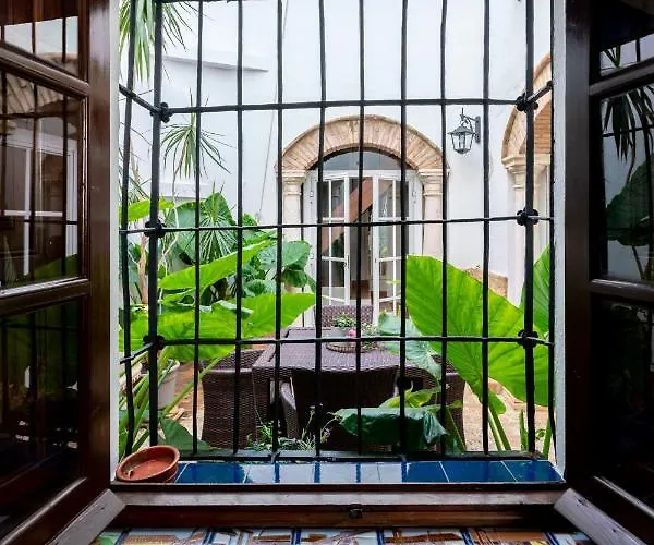 Atico Con Encanto En Sierpes Appartamento Siviglia