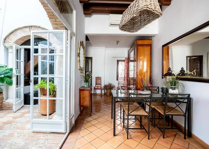 Appartamento Atico Con Encanto En Sierpes Siviglia