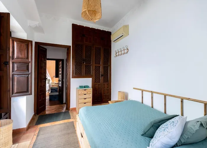 Atico Con Encanto En Sierpes Siviglia