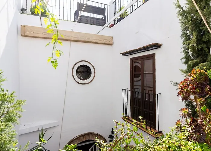 Atico Con Encanto En Sierpes Appartamento Siviglia