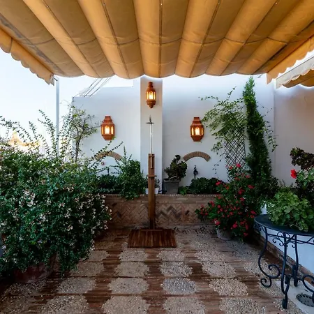 Atico Con Encanto En Sierpes Appartement Séville