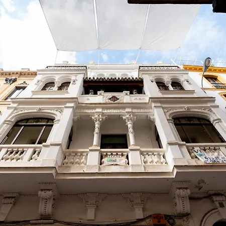 Atico Con Encanto En Sierpes Appartement Séville